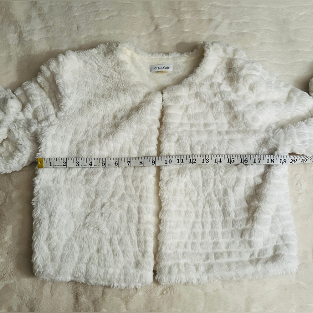 Calvin Klein cropped faux fur coat jacket size M - Picture 6 of 8
